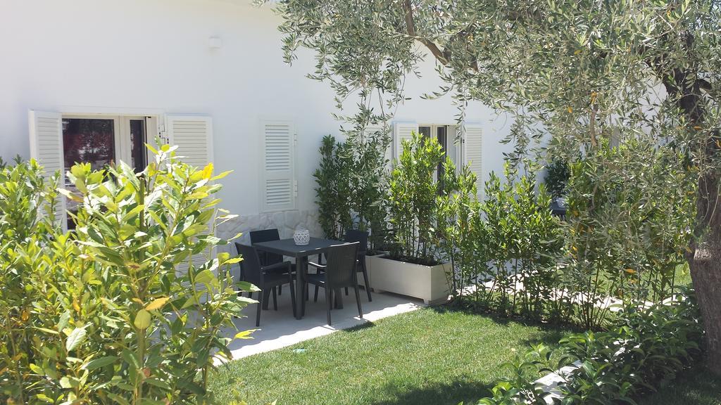 Charming Puglia Villa Simone Monte Sant'Angelo Ruang foto